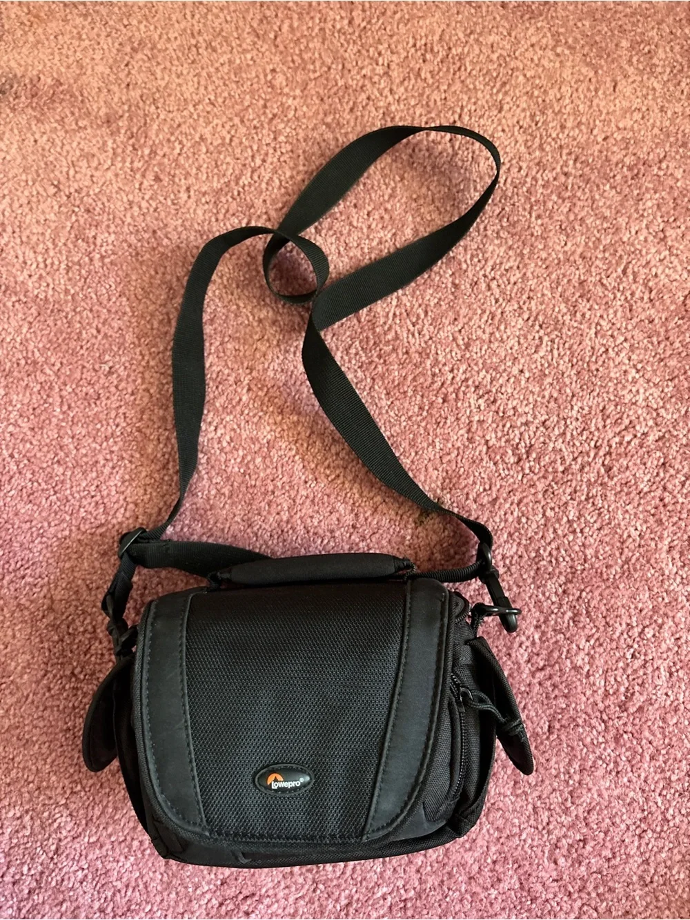 Lowepro edit 110 camera bag